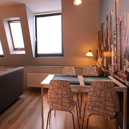 Pangsapuri studio 35 m² dengan 1 bilik mandi peribadi di Pusat Bandar Poznan Luaran gambar