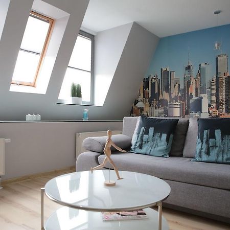 Pangsapuri studio 35 m² dengan 1 bilik mandi peribadi di Pusat Bandar Poznan Luaran gambar