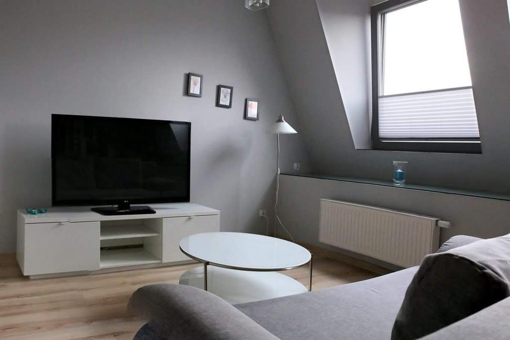 Pangsapuri studio 35 m² dengan 1 bilik mandi peribadi di Pusat Bandar Poznan Luaran gambar