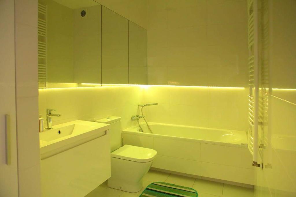 Pangsapuri studio 35 m² dengan 1 bilik mandi peribadi di Pusat Bandar Poznan Luaran gambar