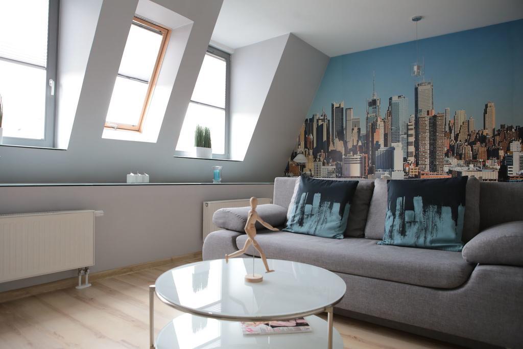 Pangsapuri studio 35 m² dengan 1 bilik mandi peribadi di Pusat Bandar Poznan Luaran gambar