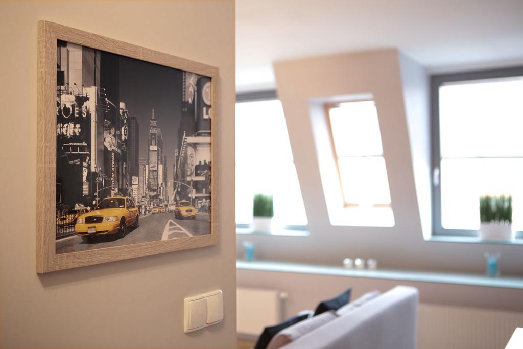 Pangsapuri studio 35 m² dengan 1 bilik mandi peribadi di Pusat Bandar Poznan Luaran gambar